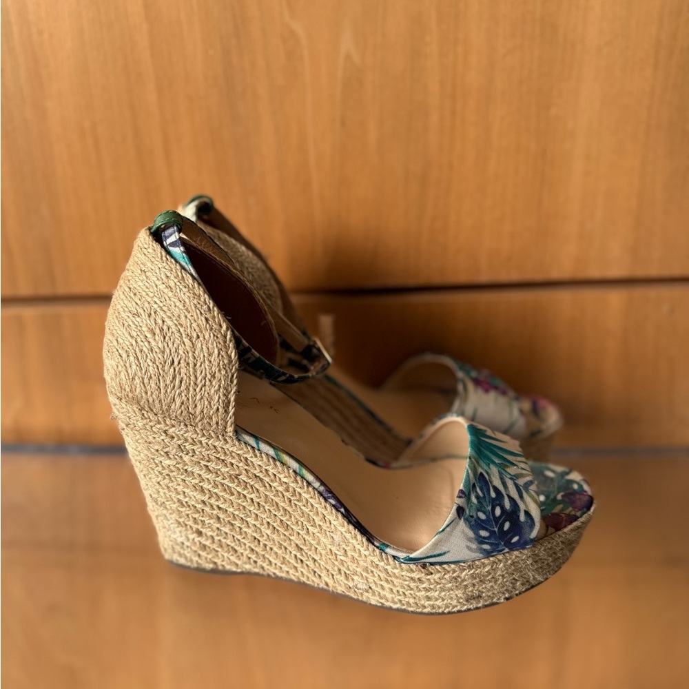 Like New Floral Print Wedge Espadrille Sandals Size 37 - Picture 5 of 8